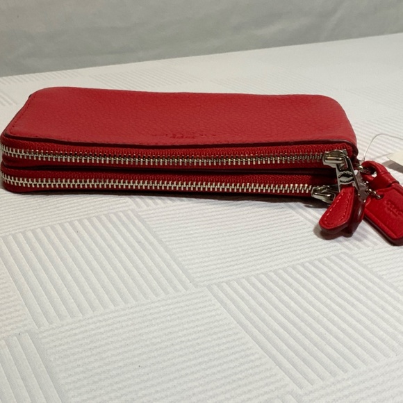NWT - Bright Red Coach Leather Wristlet - Picture 3 of 8